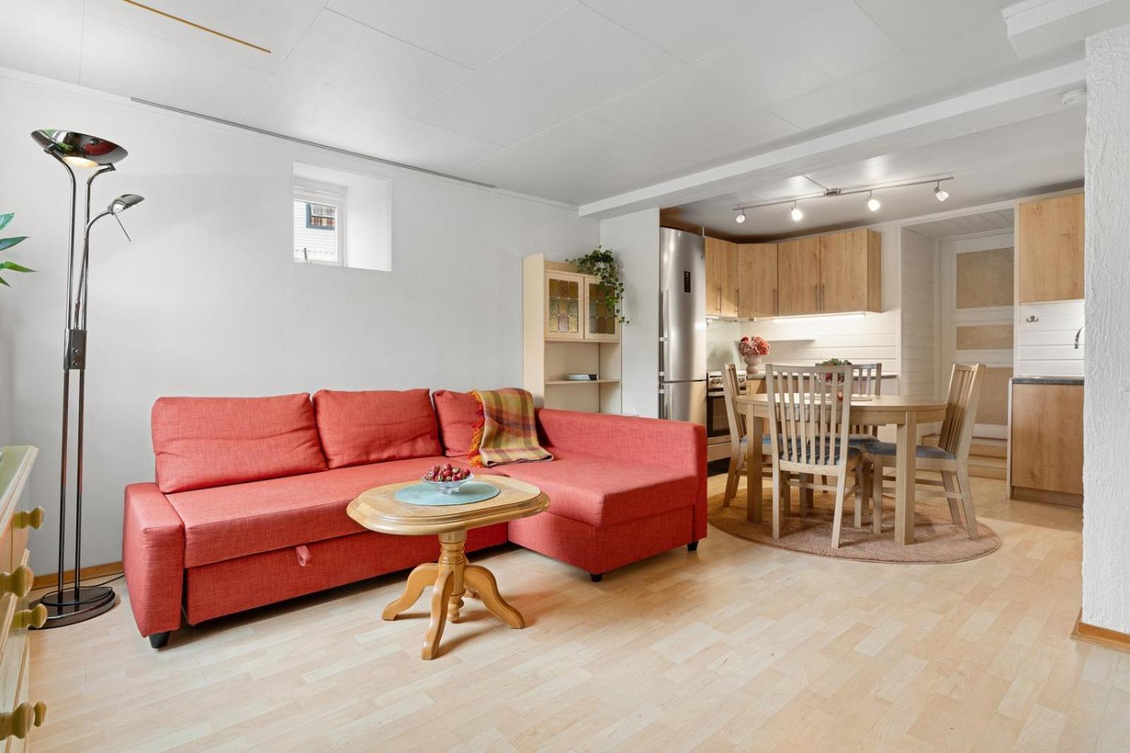 Room In Cozy Apartment 7 Min Walk From The City Center Tromsø Esterno foto